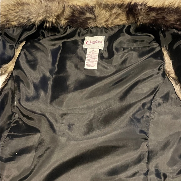 Candies Faux Fur Jacket in Brown and Tan pleather at side & back of neck peeling - Picture 3 of 8